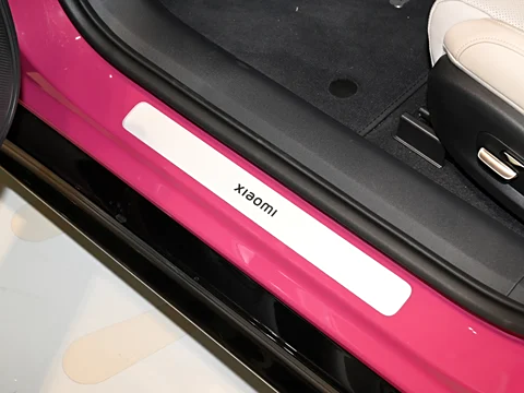 Xiaomi SU7: Revolutionizing Electric Vehicles with Unmatched Performance and Technology