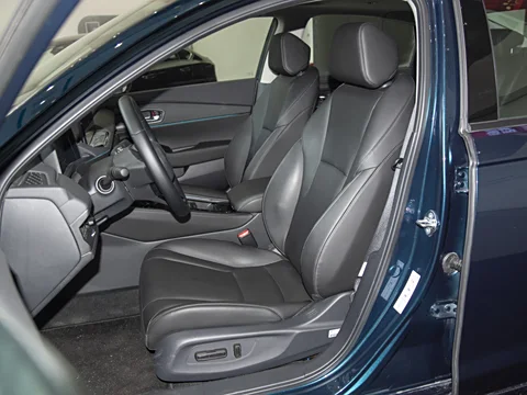 2025 Honda Accord Just Got Smarter! See How Its New AI Tech Beats Camry