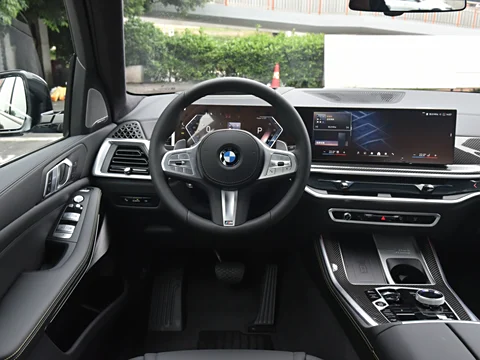 BMW X5 – Luxury Performance SUV with Advanced Technology and Global Appeal