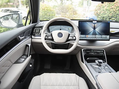 BYD Tang EV – 7-Seater Electric SUV with Dual-Motor AWD