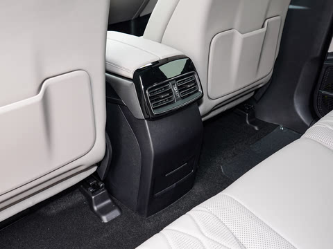 BYD Tang DM-i – 7-Seater Plug-in Hybrid SUV with Exceptional Fuel Economy