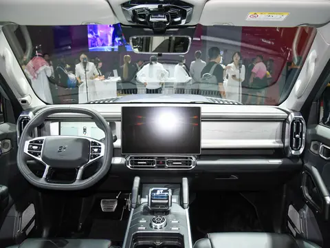 Jetour Traveller – Rugged Chinese SUV for Off-Road Adventures