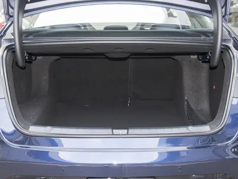 BYD Destroyer 05 – High-Efficiency Plug-in Hybrid Sedan for Global Drivers