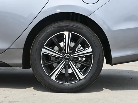 BYD Destroyer 05 – High-Efficiency Plug-in Hybrid Sedan for Global Drivers