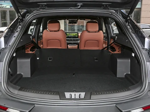 Chery eQ7 – Smart Electric SUV with Long Range and Futuristic Design