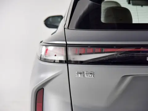 Exeed Yaoguang C-DM – Smart Plug-in Hybrid Luxury SUV for Global Markets