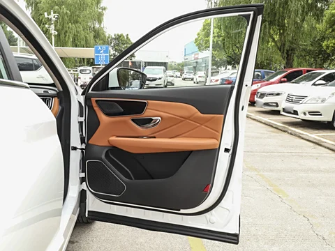 Jetour X70 Plus – Affordable 7-Seater Smart SUV for Global Families