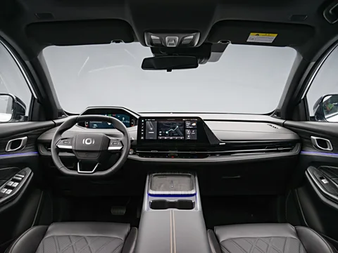 Changan Qiyuan Q05 – Innovative Plug-in Hybrid SUV with Extended Range and Advanced Features