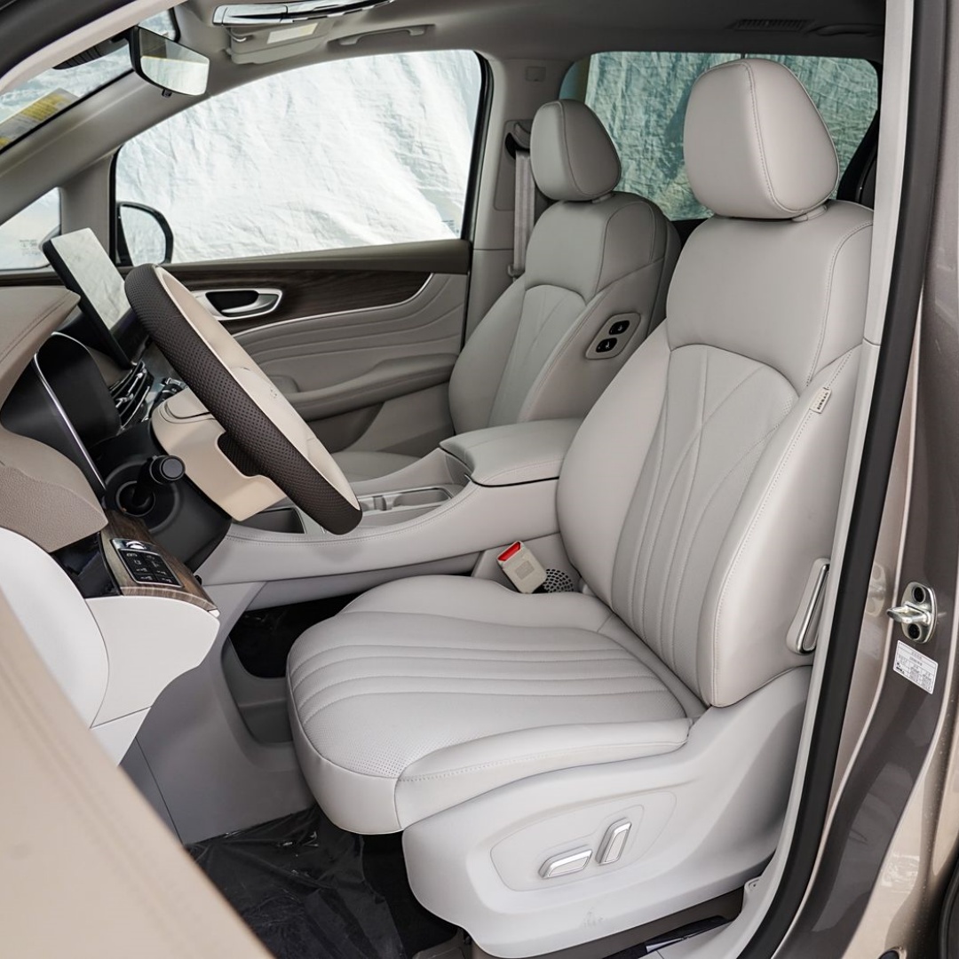 Roewe iMAX8 EV
