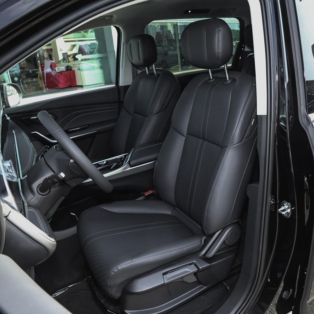 Chinese luxury MPV