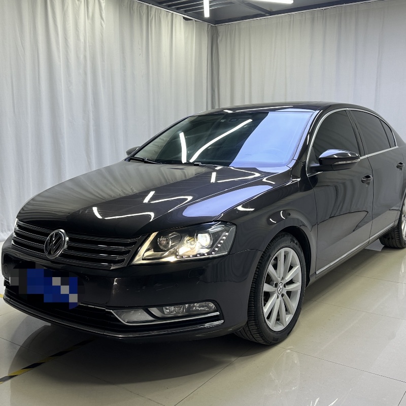 The 2012 Volkswagen Magotan 2.0T Supreme Edition stands out in the midsize sedan category by offering a blend of powerful performance, premium features, and reliable German engineering. This model is 