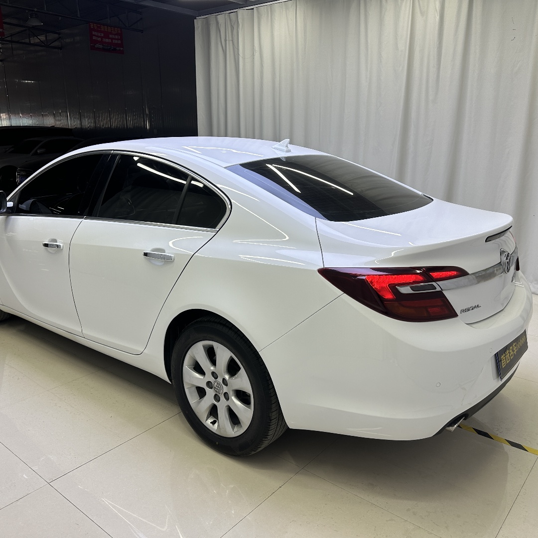 2015 Buick Regal: A Reliable and Stylish Midsize Sedan for Smart Buyers