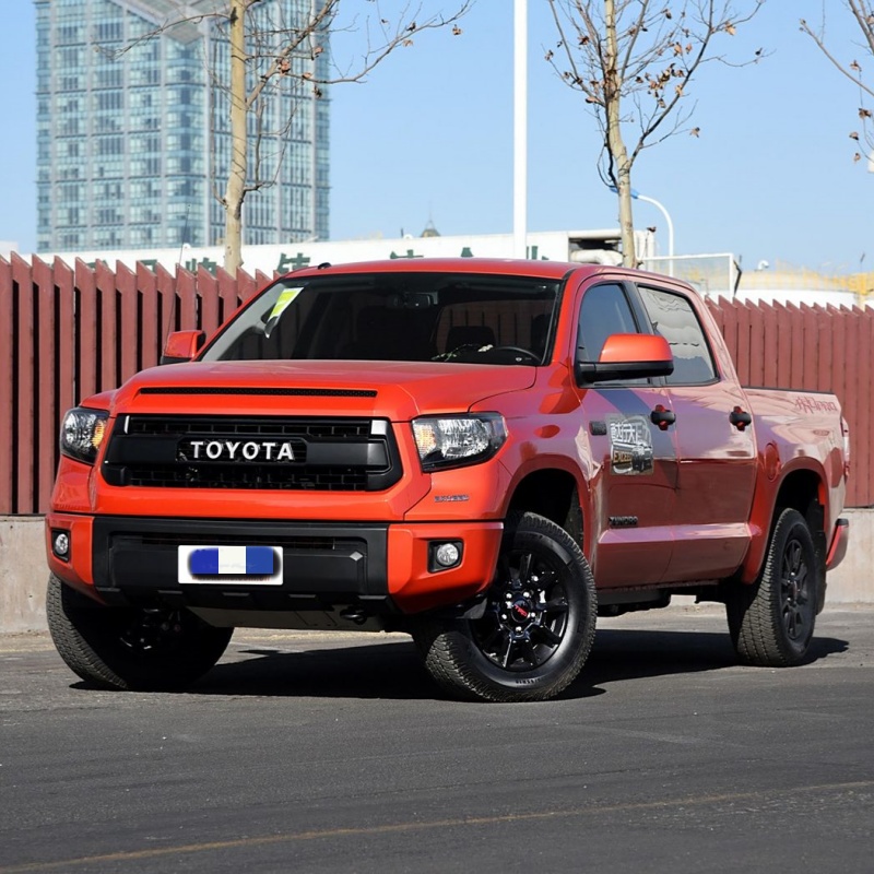 The Toyota Tundra offers an unbeatable combination of performance and toughness. Equipped with a twin-turbocharged engine, outstanding towing capacity, and advanced safety features, the Tundra is buil