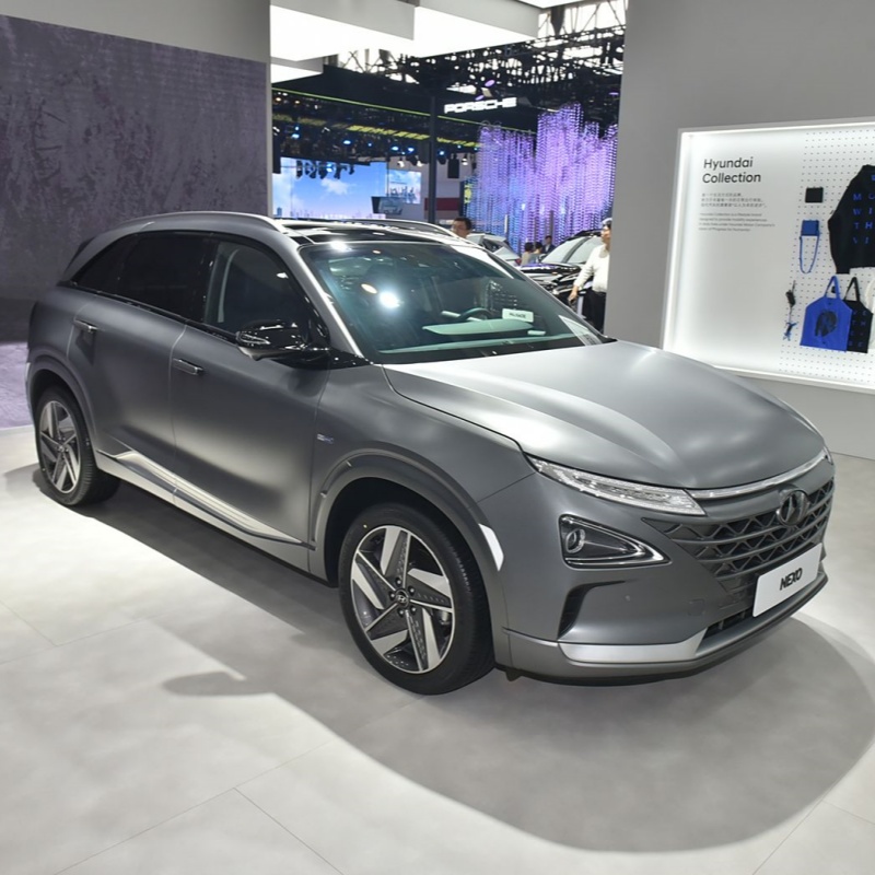 The Hyundai Nexo is at the forefront of clean energy vehicles with its hydrogen fuel cell technology, making it an eco-friendly SUV with zero emissions. With a long driving range, advanced safety feat