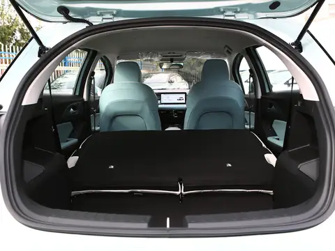 Geely Geometry E