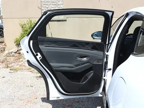 BYD Qin L DM-i