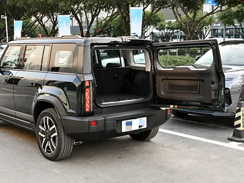 Chery iCAR 03