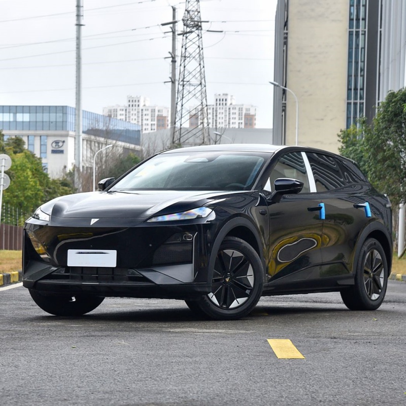 Discover the 2025 Changan Deepal S07—where innovation meets performance. Equipped with Huawei's DriveONE system, this electric SUV offers up to 620 km range, a spacious interior, and state-of-the-art 