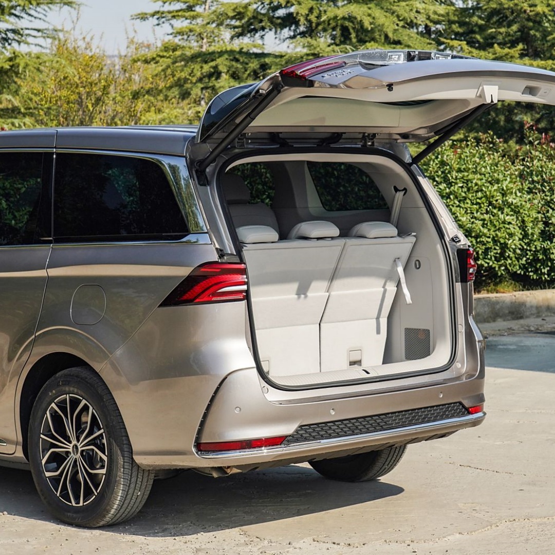 Roewe iMAX8 EV